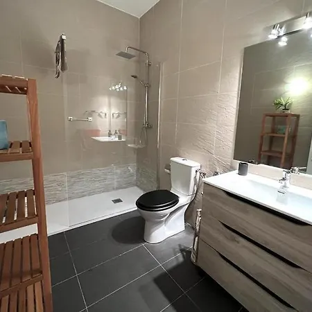 Bonita Planta Baja En Err Con Wifi Err