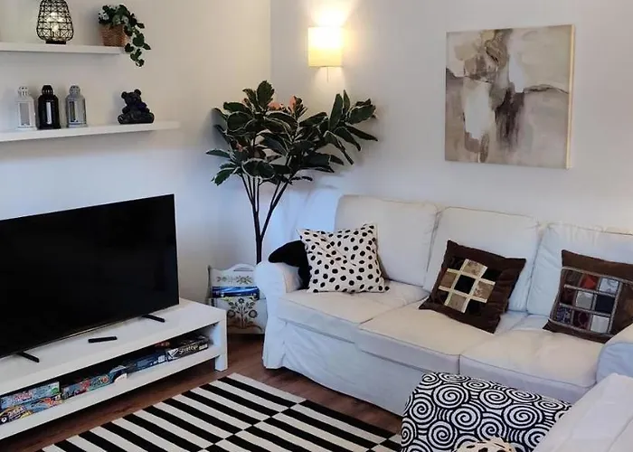 Bonita Planta Baja En Con Wifi Apartamento Err